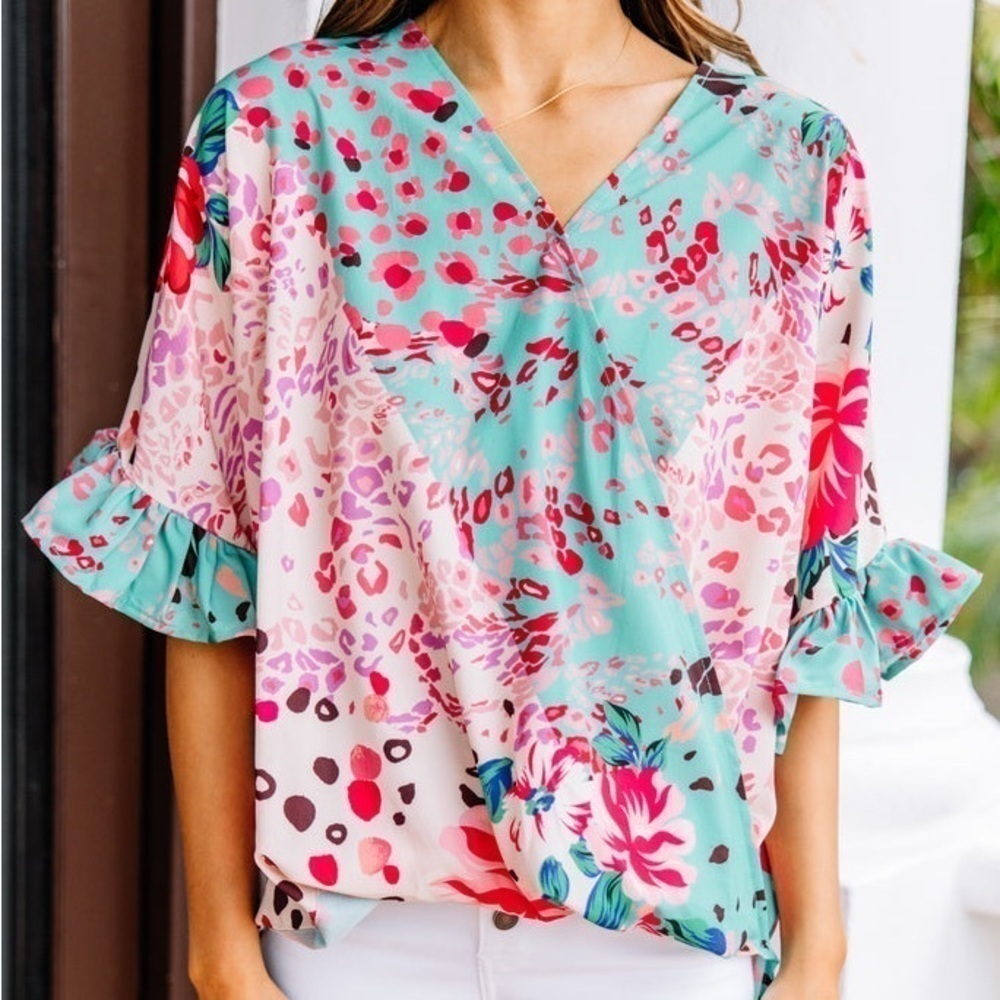 Umgee NWT Floral and Animal Print Mixed Print Crossover Blouse w/ Ruffles Small